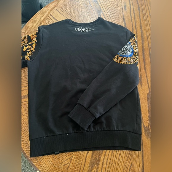 GEORGE V PARIS Men's Black Crewneck Sweater with Gold and Blue Accents - Picture 8 of 10